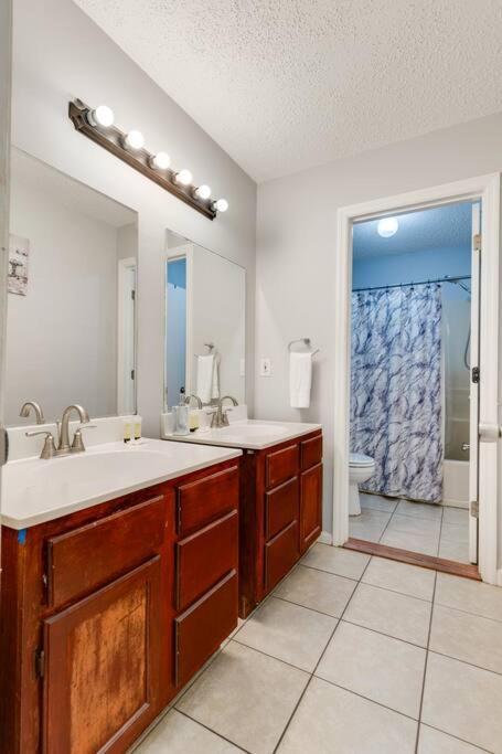 Lovely 2 Bdr Condo With Balcony 2M To Broadway Nashville Dış mekan fotoğraf